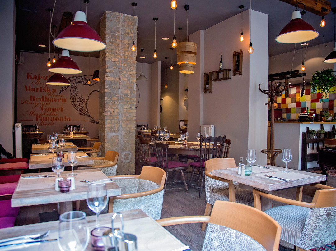 Barack & Szilva Restaurant