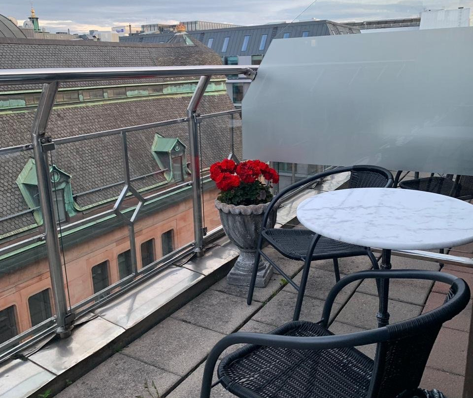 弗雷斯酒店主图