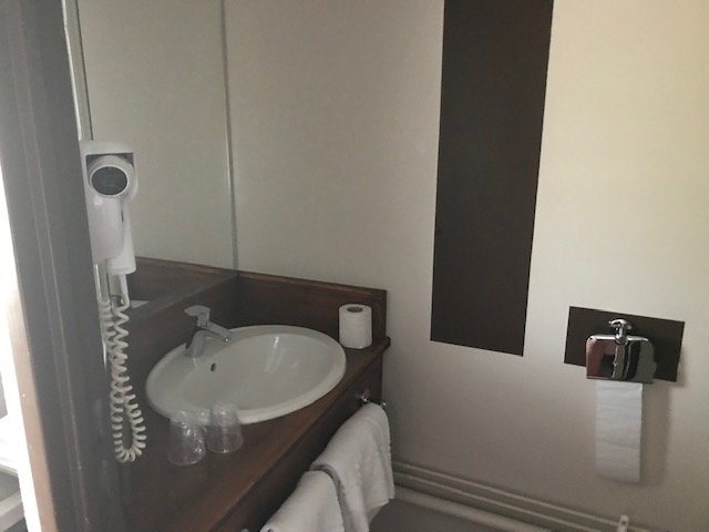 阿里安因特尔酒店-浴室