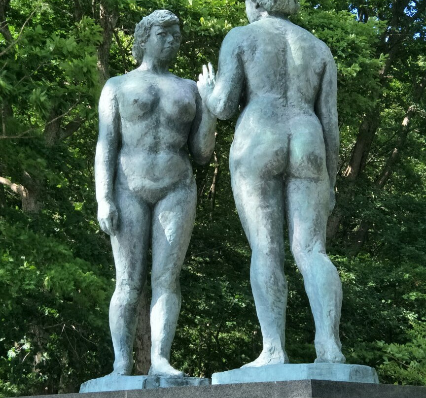 Statue of Maidens景点图片