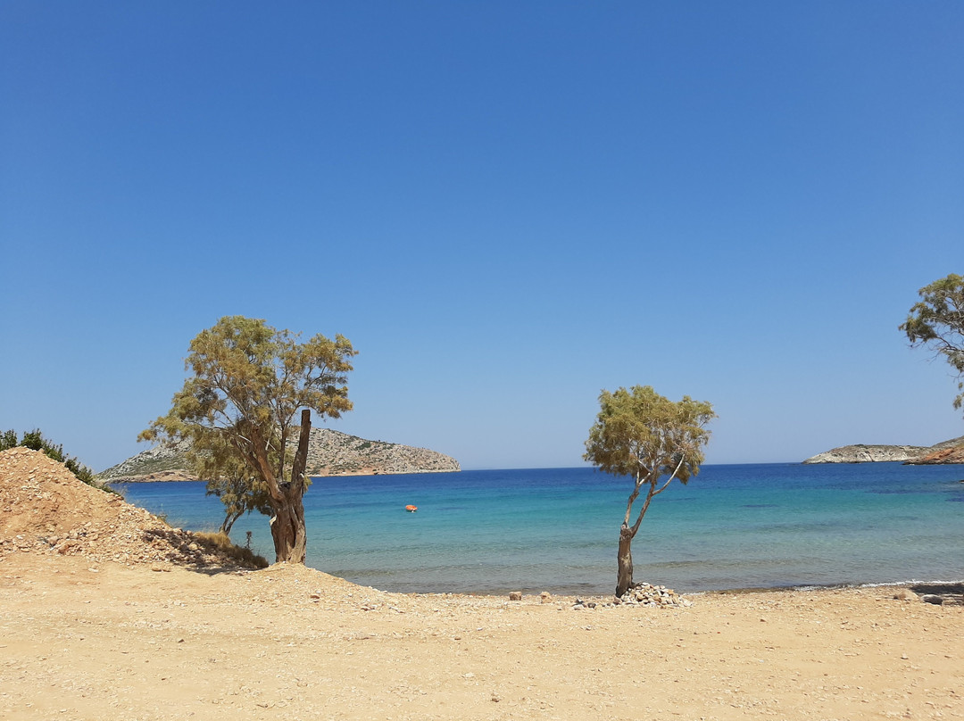 Agia Kioura Beach景点图片