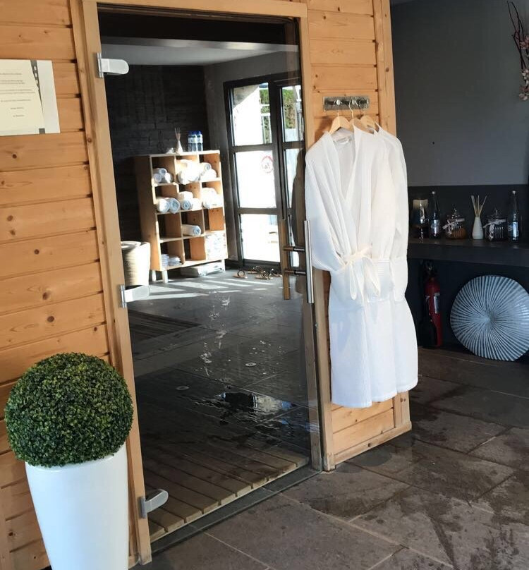 文艺复兴酒店主图