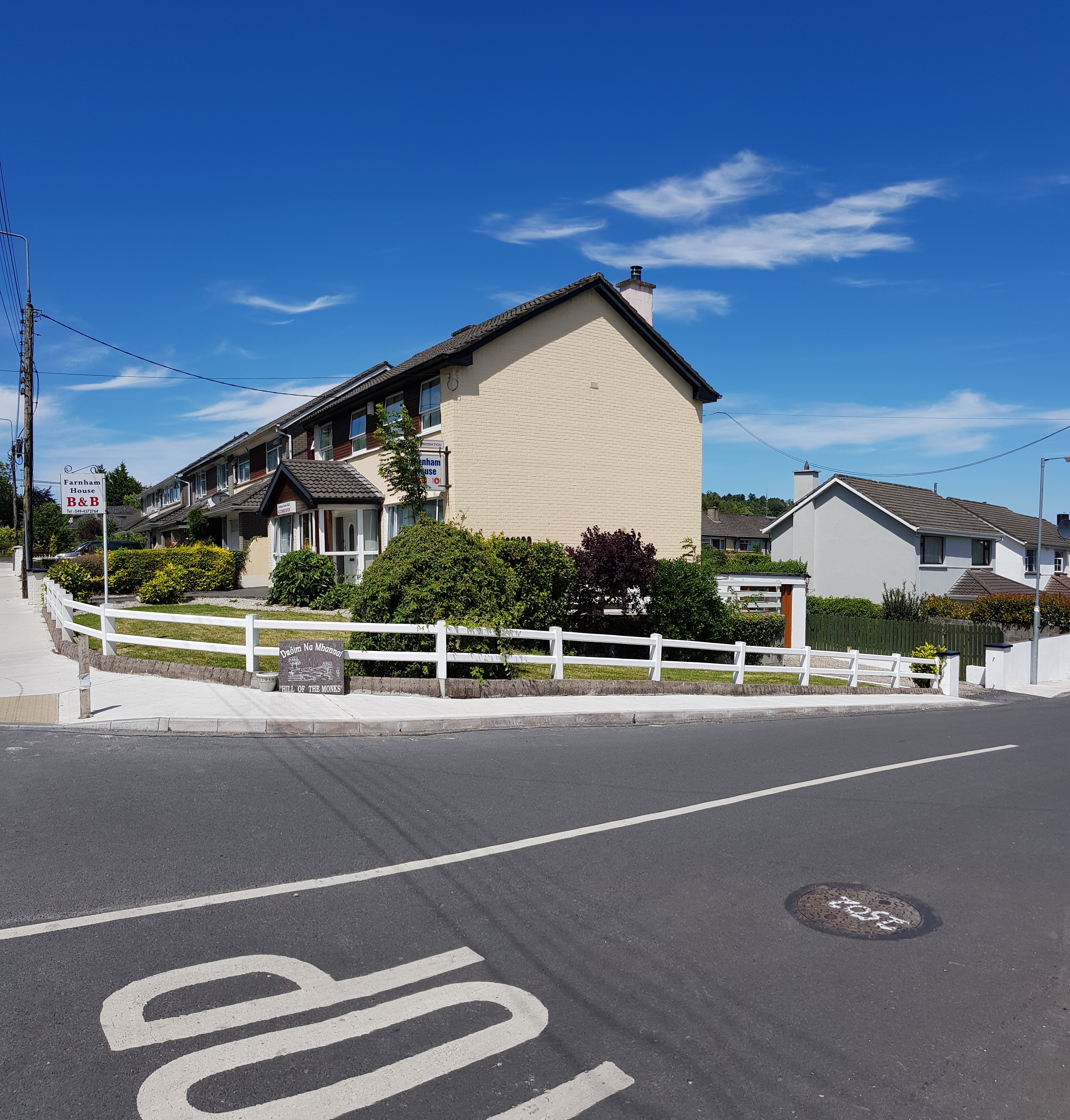 Farnham House-官方