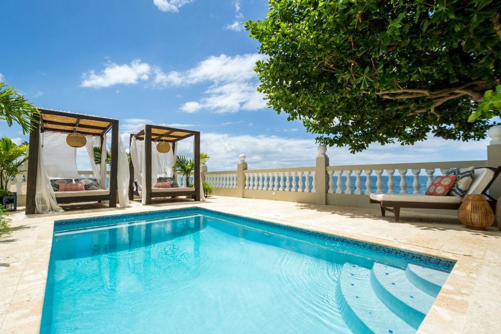 Tres Sirenas Beach Inn-官方