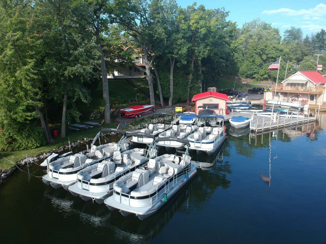 Orion Marine Pontoon Rentals景点图片