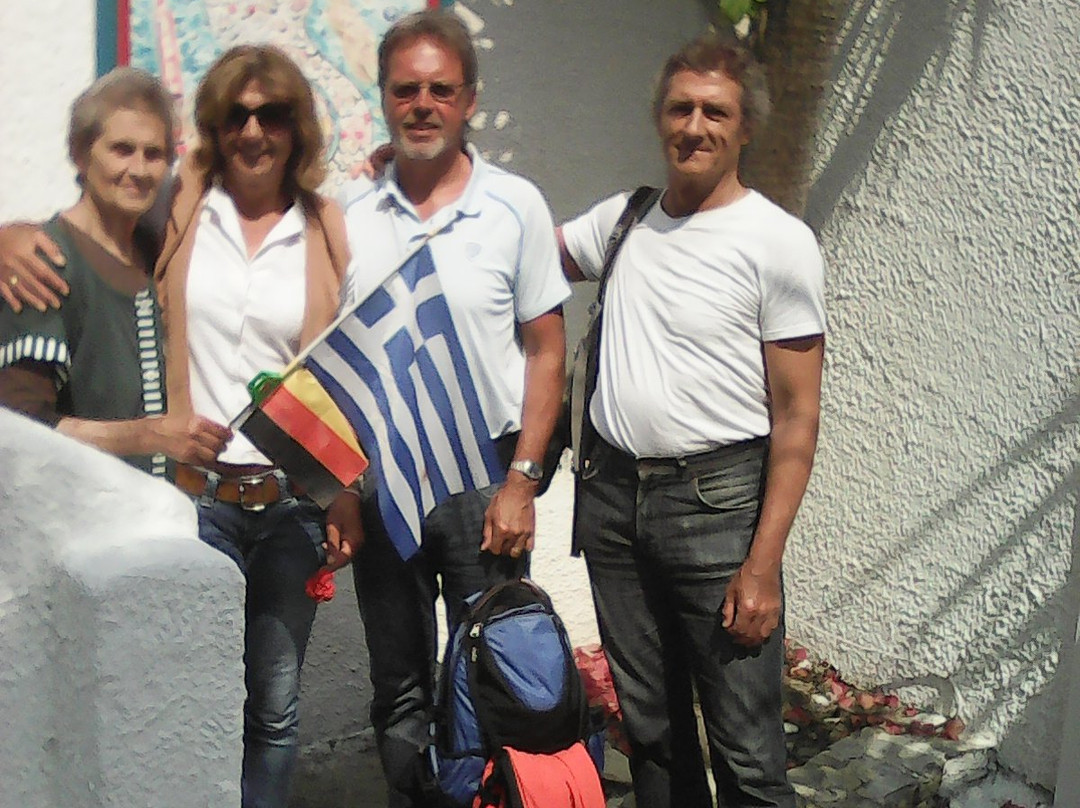 Manos Apartments主图