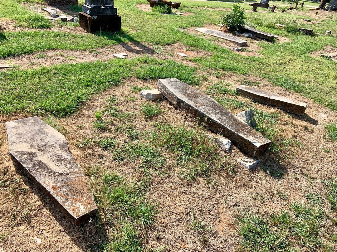 Granbury Cemetery-格兰伯里必去景点