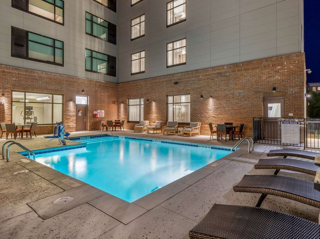 DoubleTree by Hilton Charleston Riverview主图