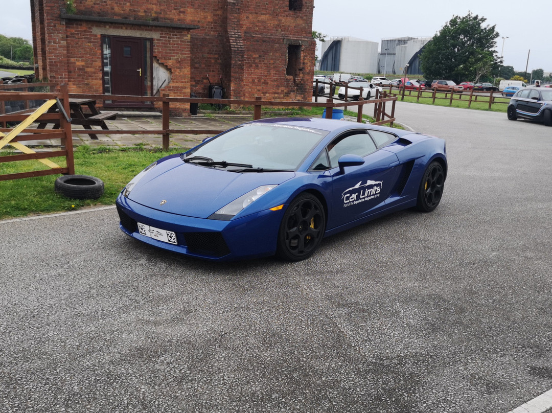 Supercar Test Drives-埃尔斯米尔港必去景点