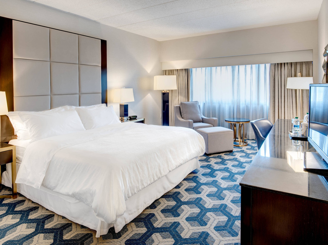 Sheraton Eatontown Hotel主图