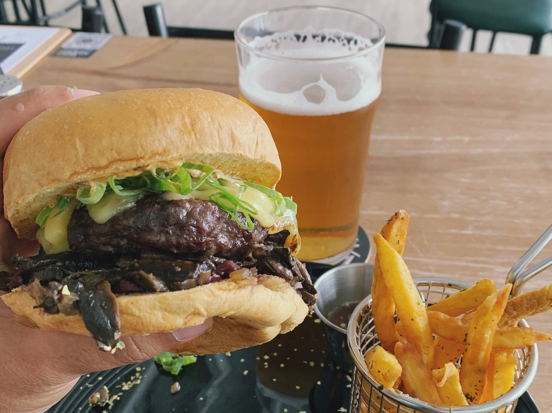 Boca Abierta Por Cervecería Gracia