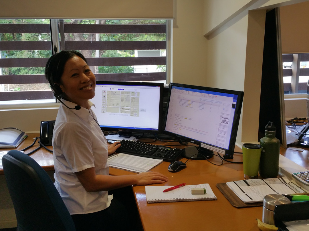 Exemplar Coaches And Limousines-道格拉斯港必去景点