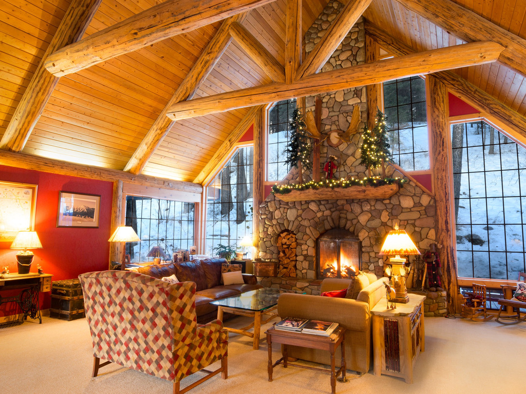 Hidden Moose Lodge主图