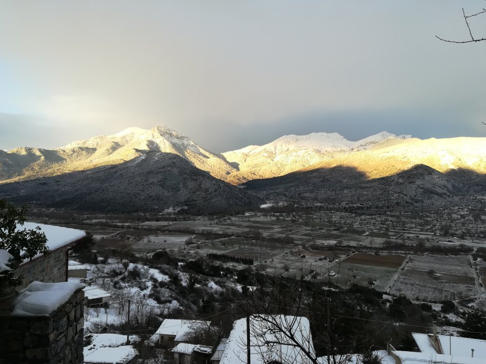 Akrothea Hotel主图