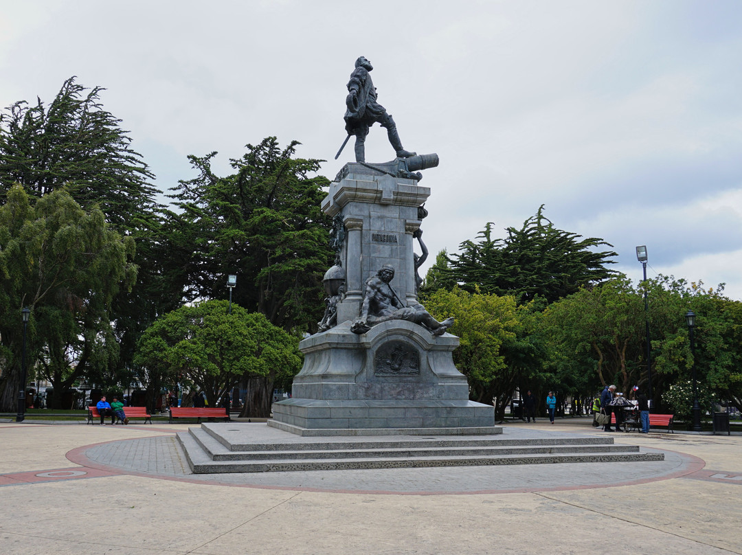 Memorial to Ferdinand Magellan-蓬塔阿雷纳斯必去景点