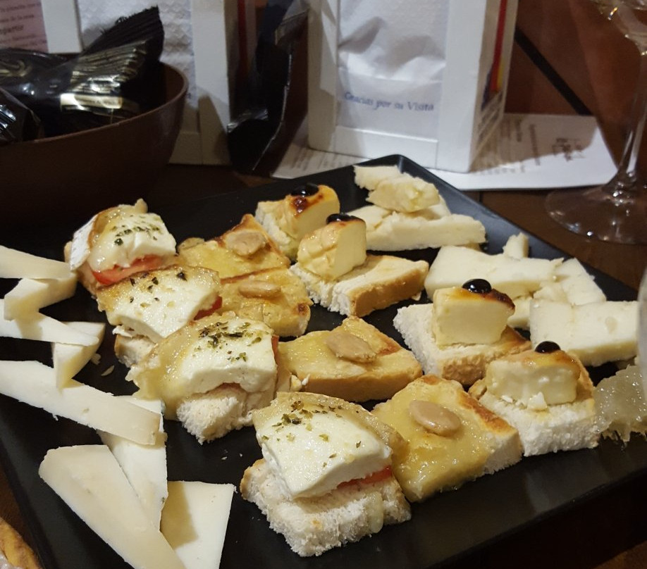 La Parada Bar de Tapas-Alcala de Guadaira必去景点