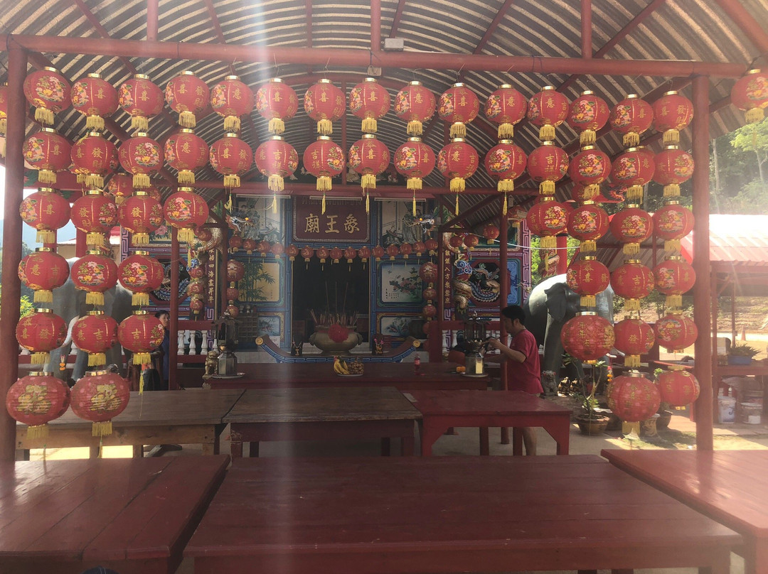 Chao Por Koh Chang Shrine-象岛必去景点