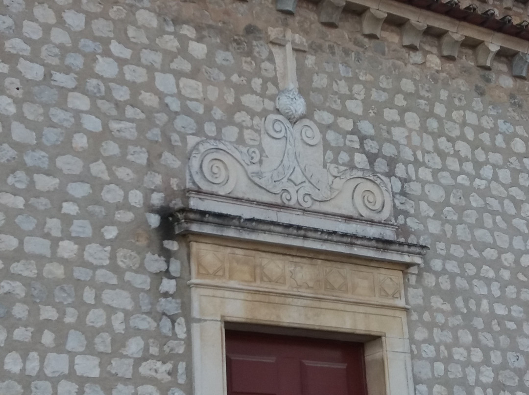 Church of Santa Cruz景点图片