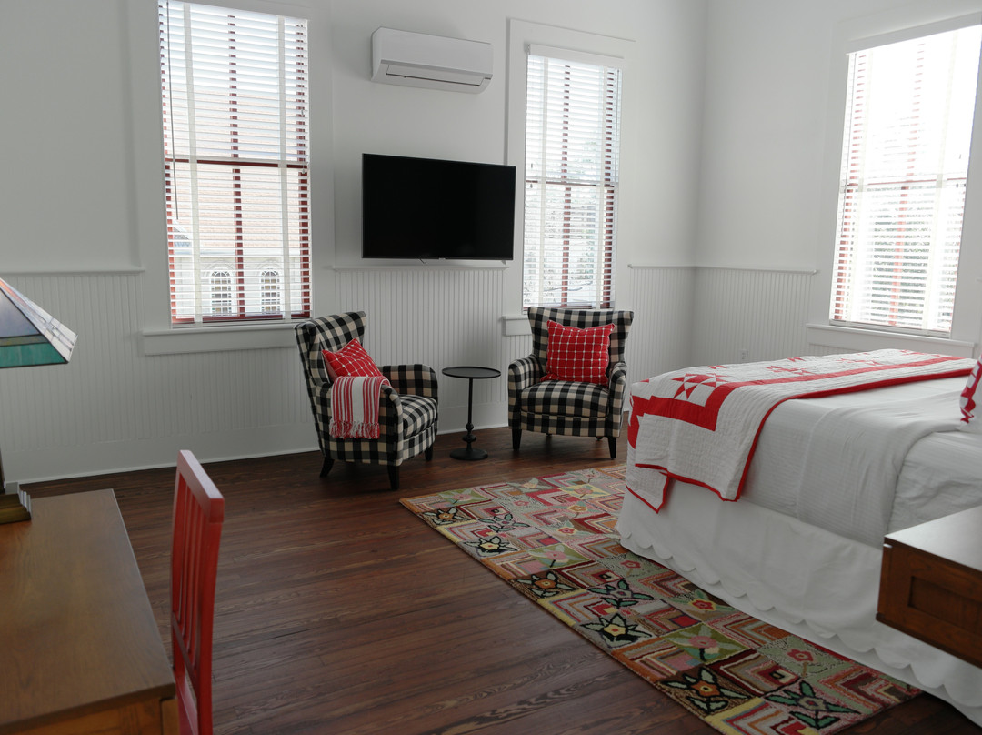 Amelia Schoolhouse Inn主图