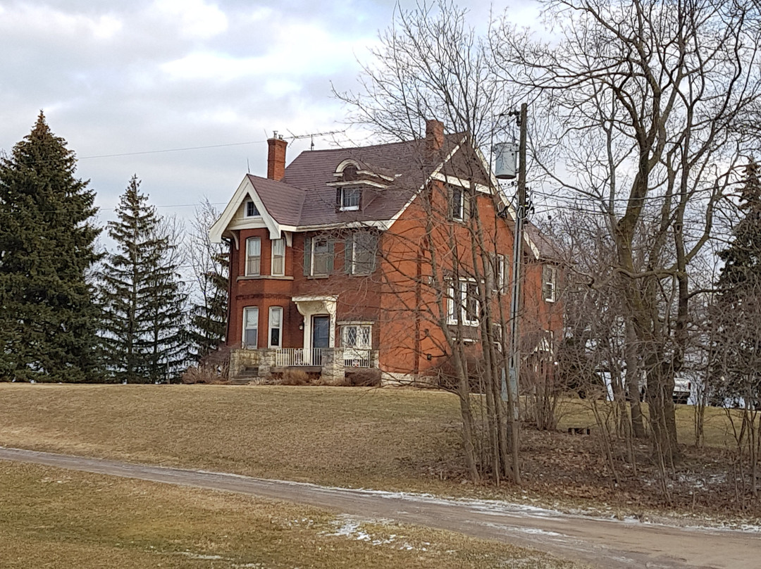 Dyment's Farm-邓达斯必去景点