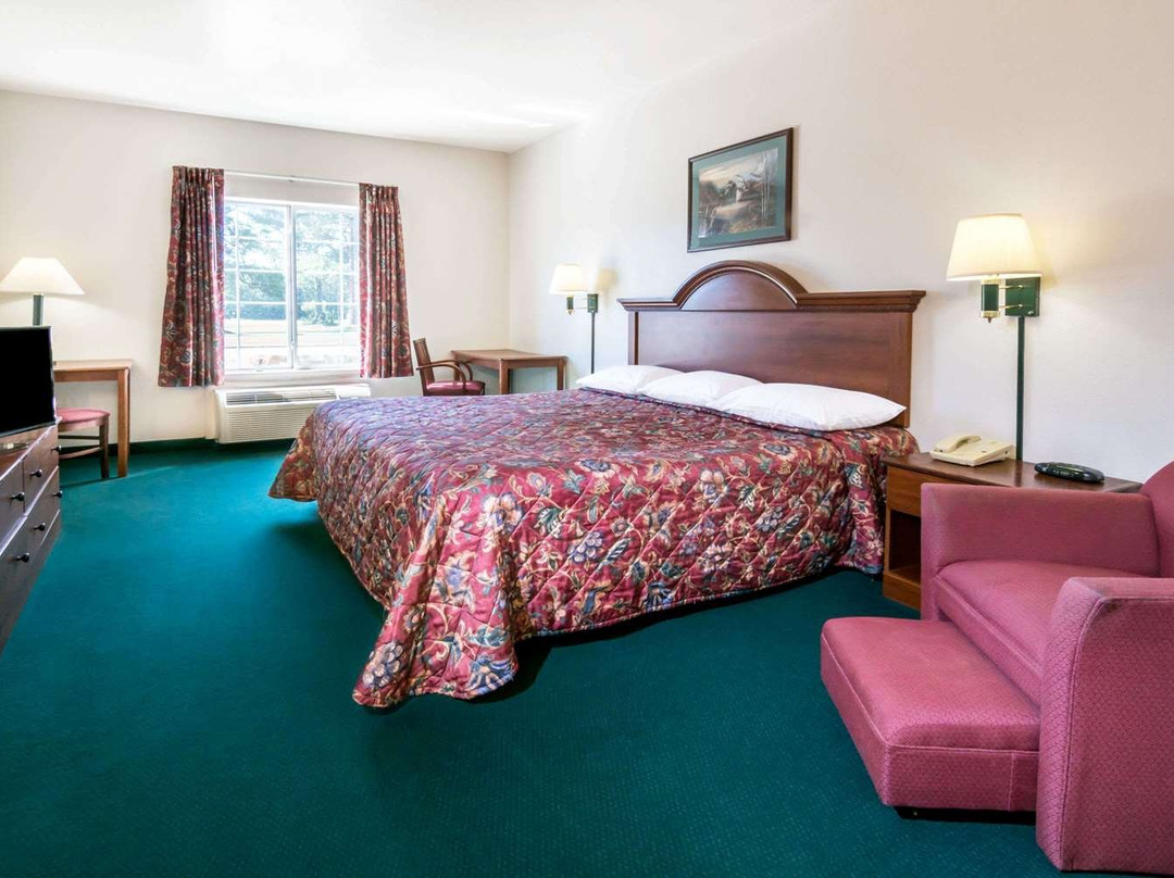 Super 8 by Wyndham Kountze Big Thicket Nat'l Pres Area主图