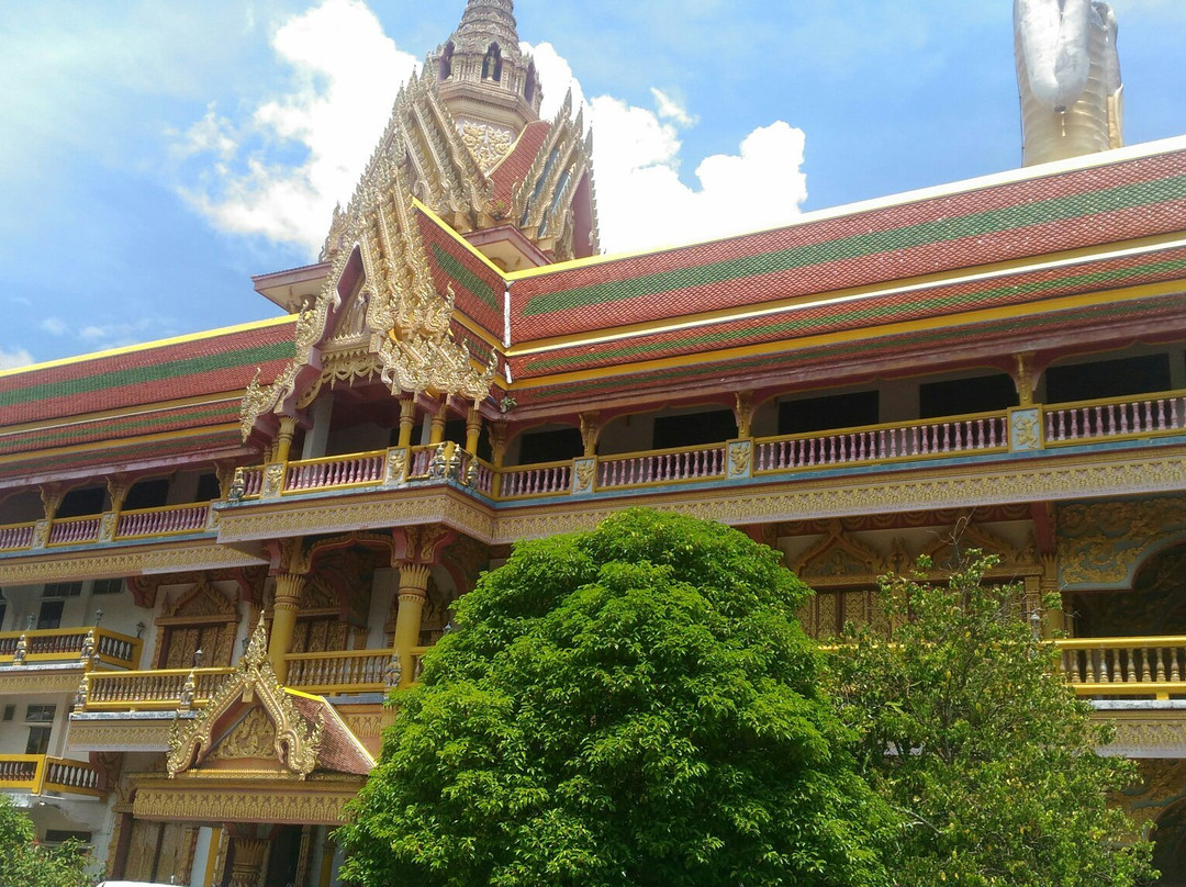 Wat Mai Suwankiri-道北必去景点
