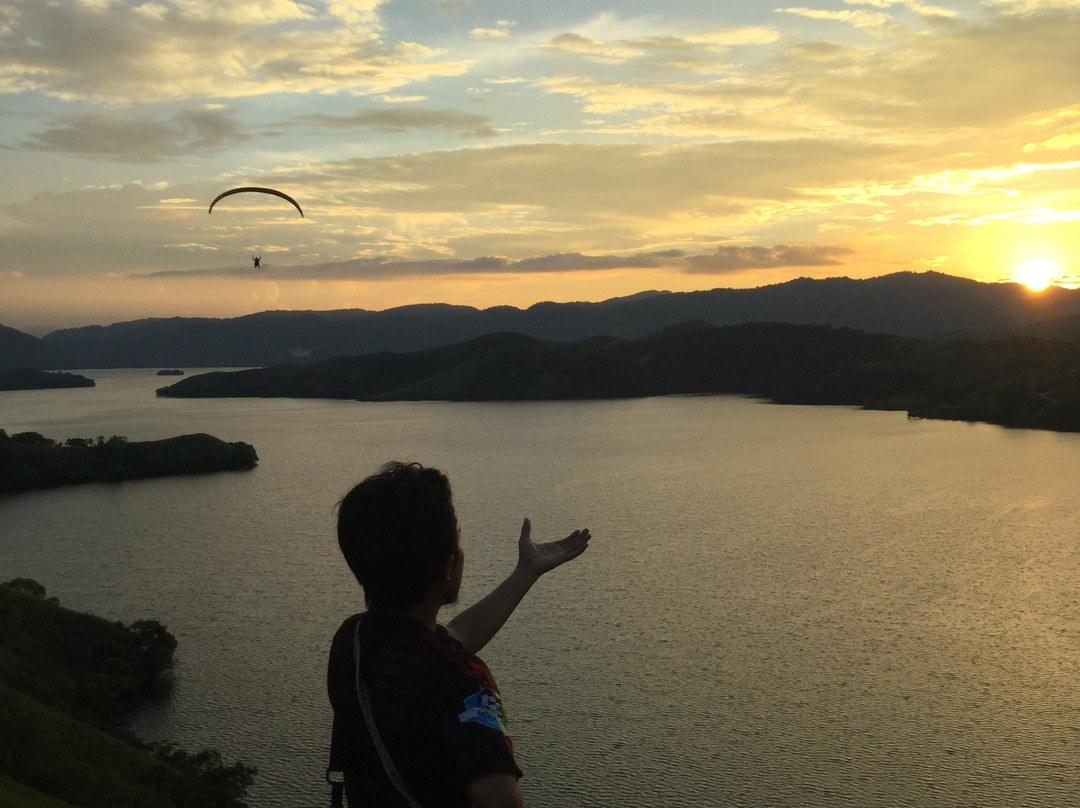 Bukit Teletubbies Kabupaten Jayapura-查亚普拉必去景点