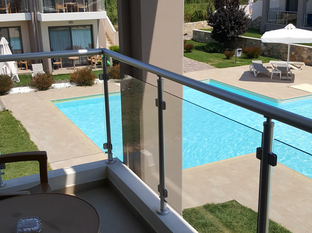 阿列亚套房酒店主图