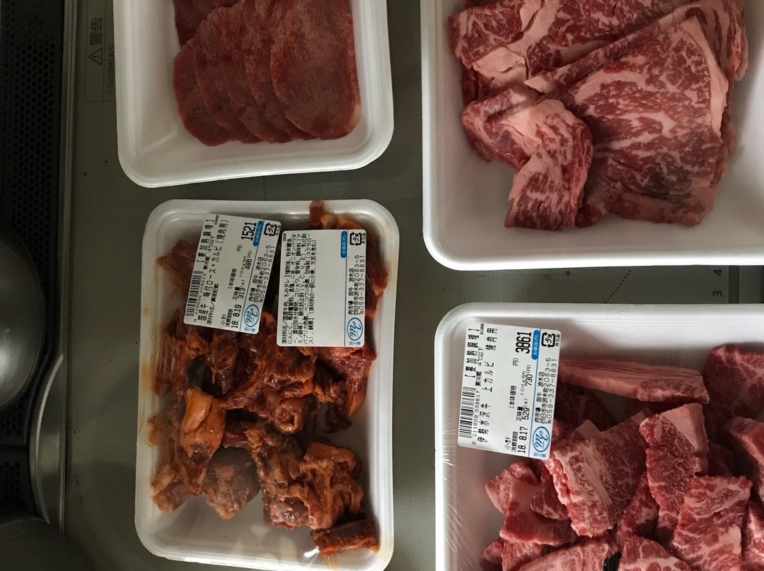 焼肉 坂牛 波木店