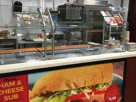 Slater餐馆和美食-Casey's