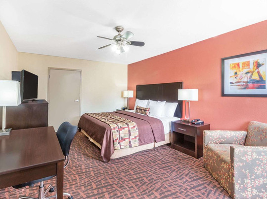 Days Inn by Wyndham Rayville主图