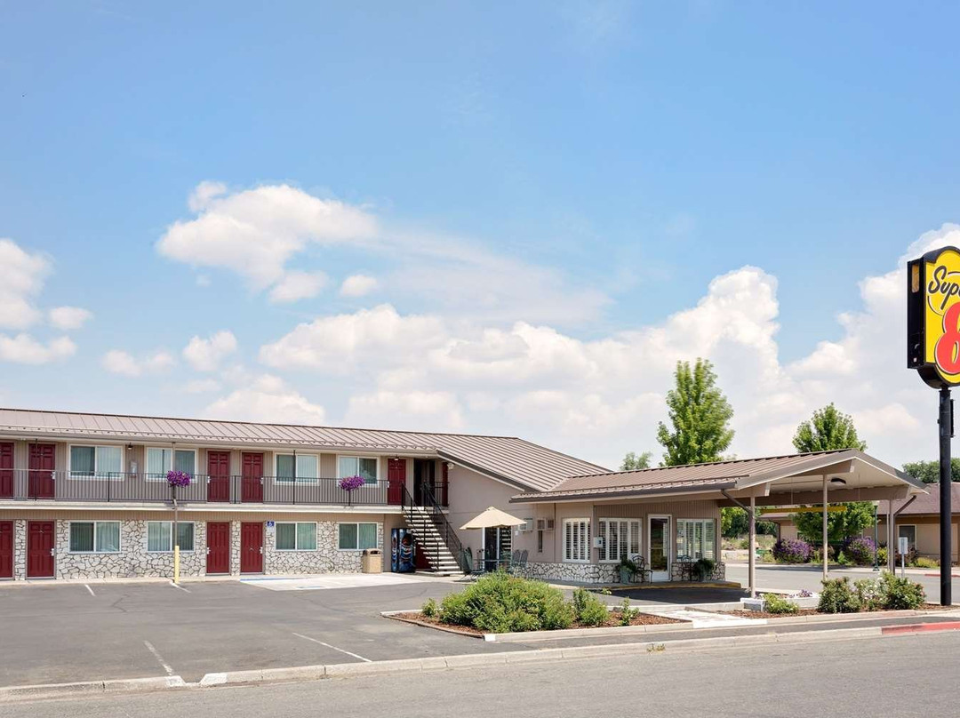 Super 8 by Wyndham Alturas主图