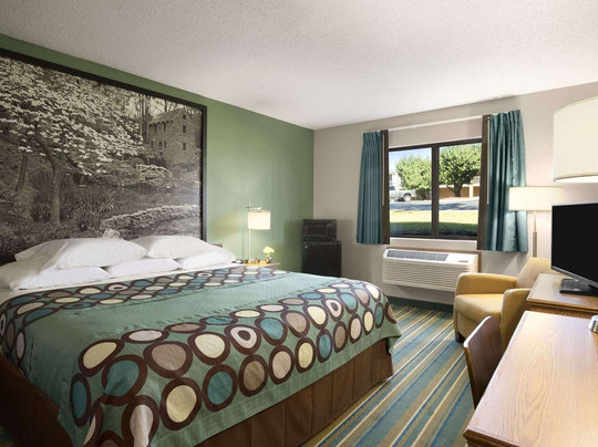 Super 8 by Wyndham Batesville主图