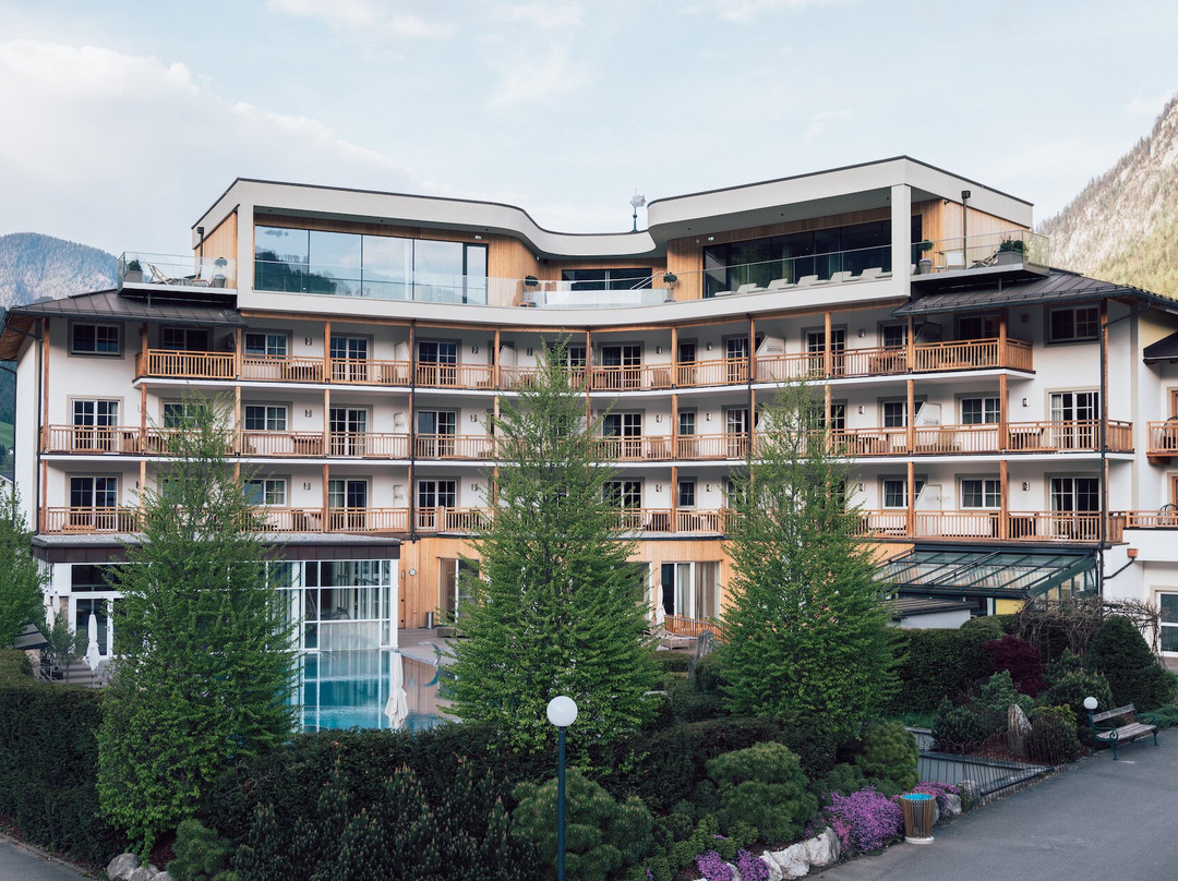 POST - Family Resort