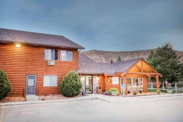 Super 8 by Wyndham Dubois主图