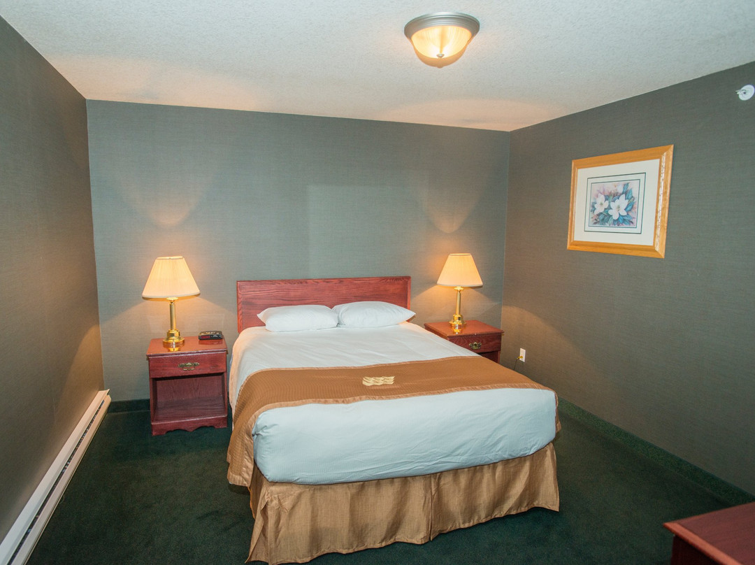 Lakeview Inns & Suites - Fort Saskatchewan主图