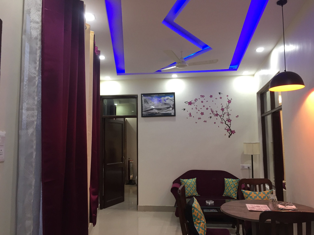 Hotel Guru Surbhi主图