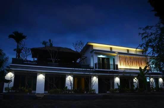 Tepi Sawah Hotel