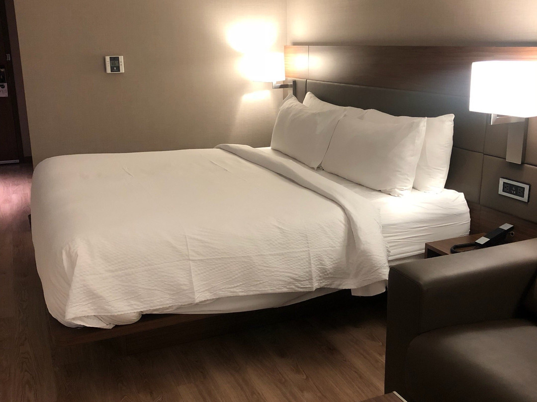 AC Hotel Irvine主图