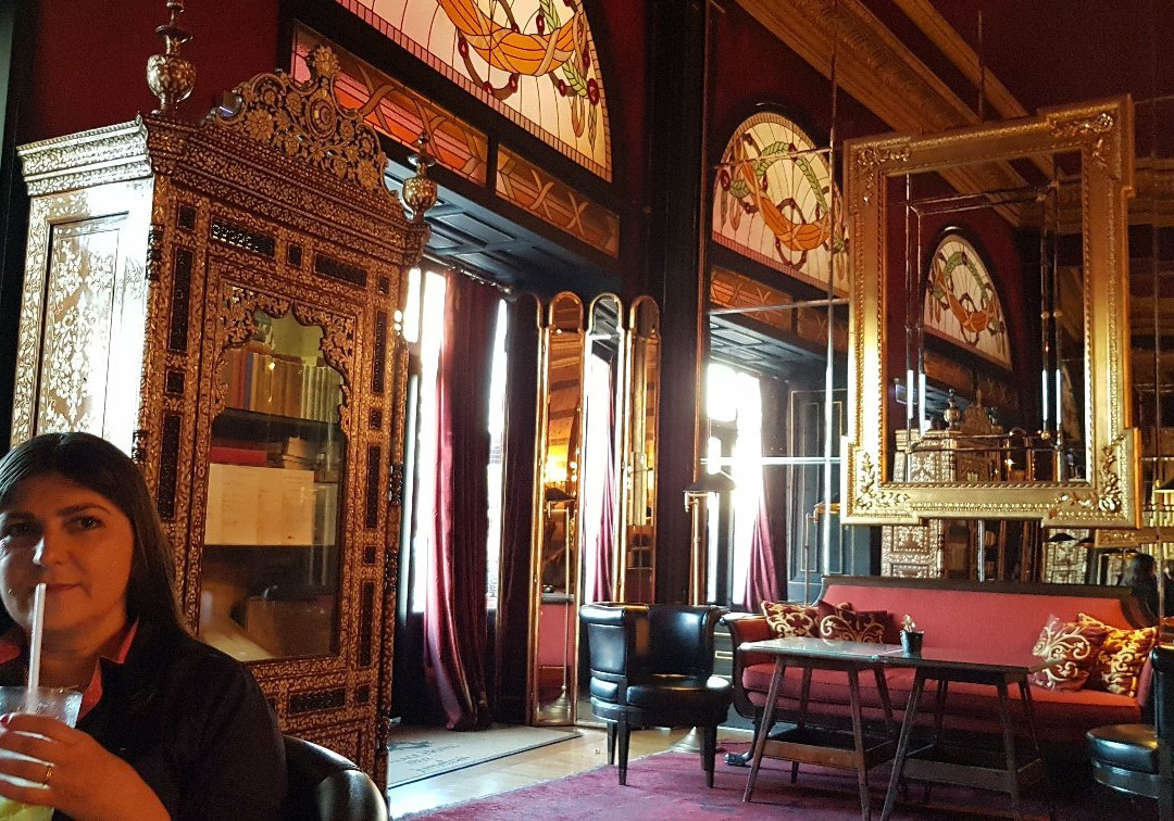 Orient Bar景点图片