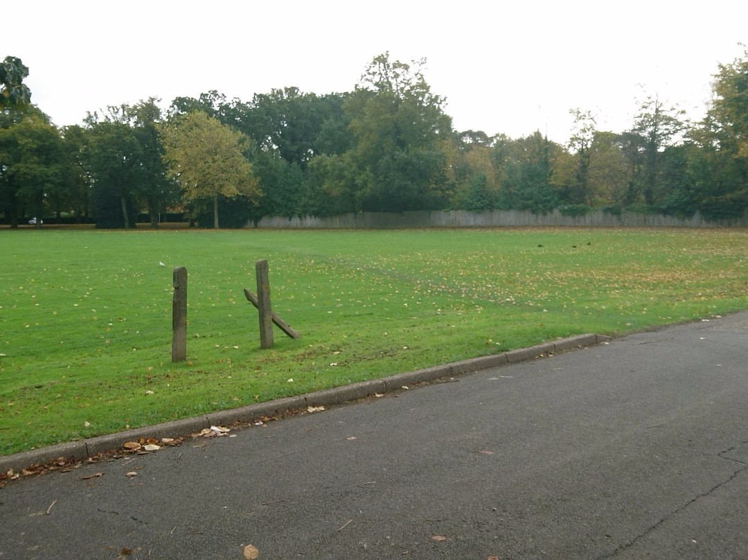 Gaywood Park景点图片