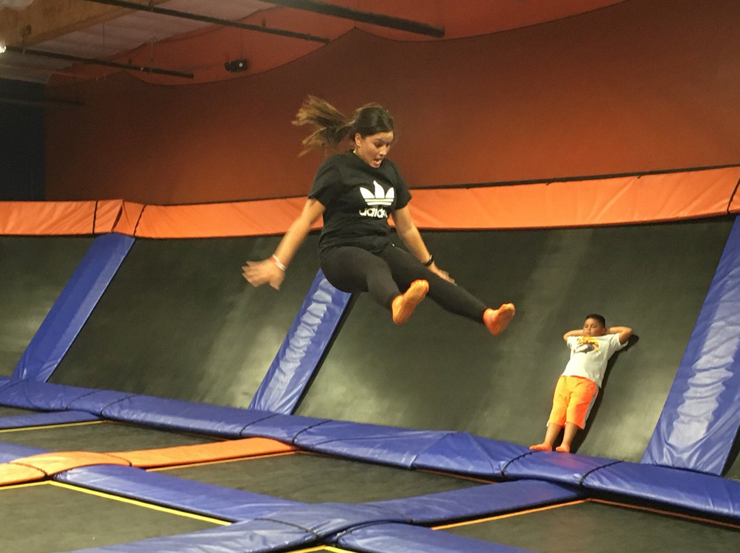 Sky Zone Trampoline Park San Diego-丘拉维斯塔必去景点