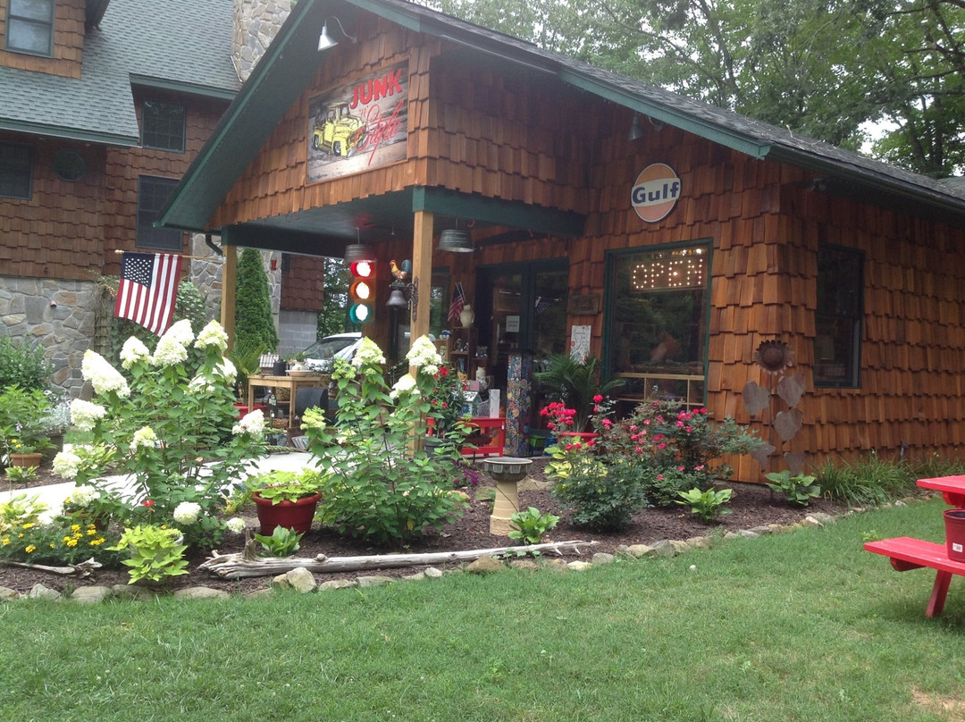 JUNK "n" Style-Fontana Dam必去景点