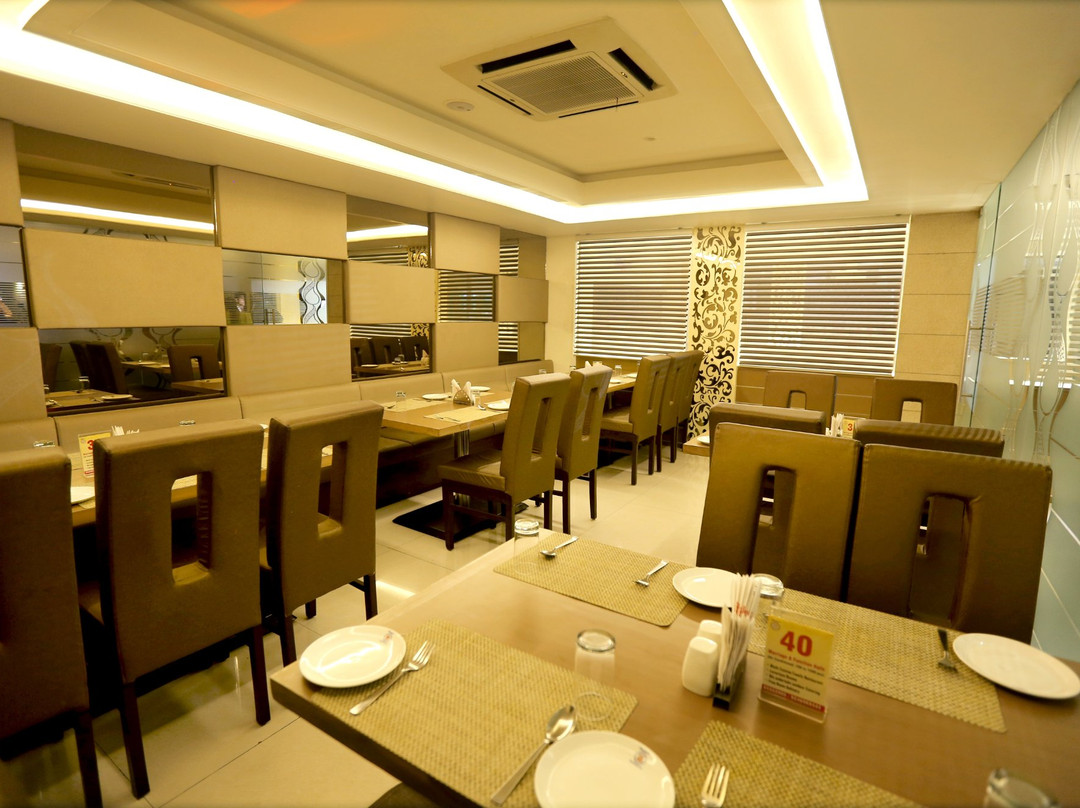 Hotel Swagath Grand Suchitra主图