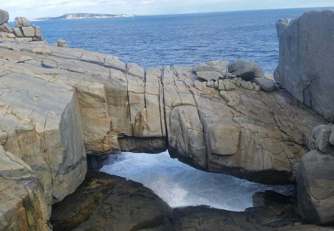 奥尔巴尼旅游景点-The Gap and Natural Bridge