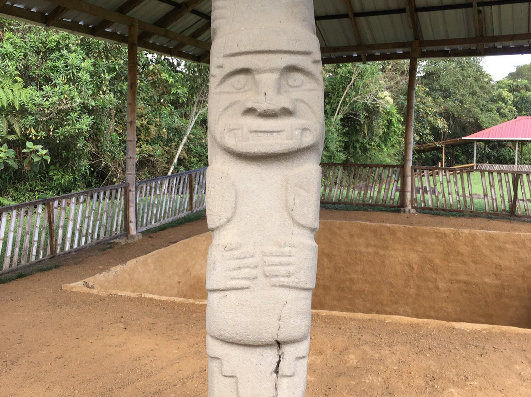 Alto de Las Piedras Archaeological Park-Isnos必去景点