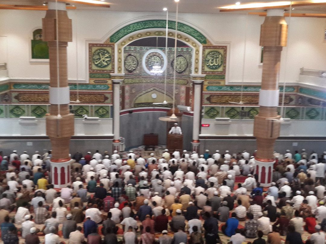 Al Makmur Grand Mosque