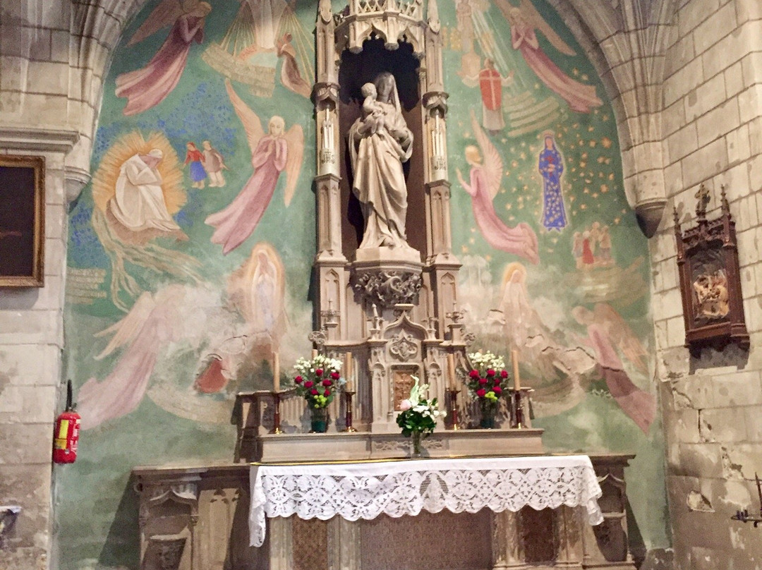 Eglise Saint-Pierre ville-图尔必去景点