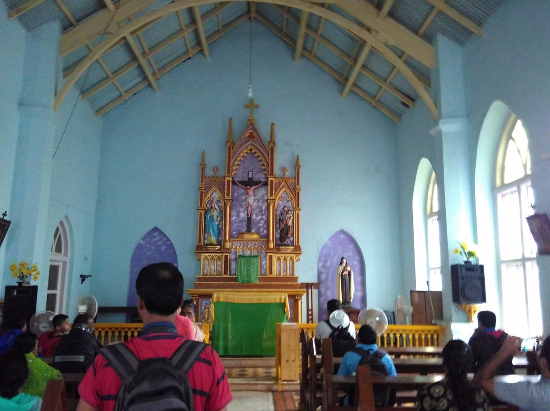 Holy Cross Church景点图片