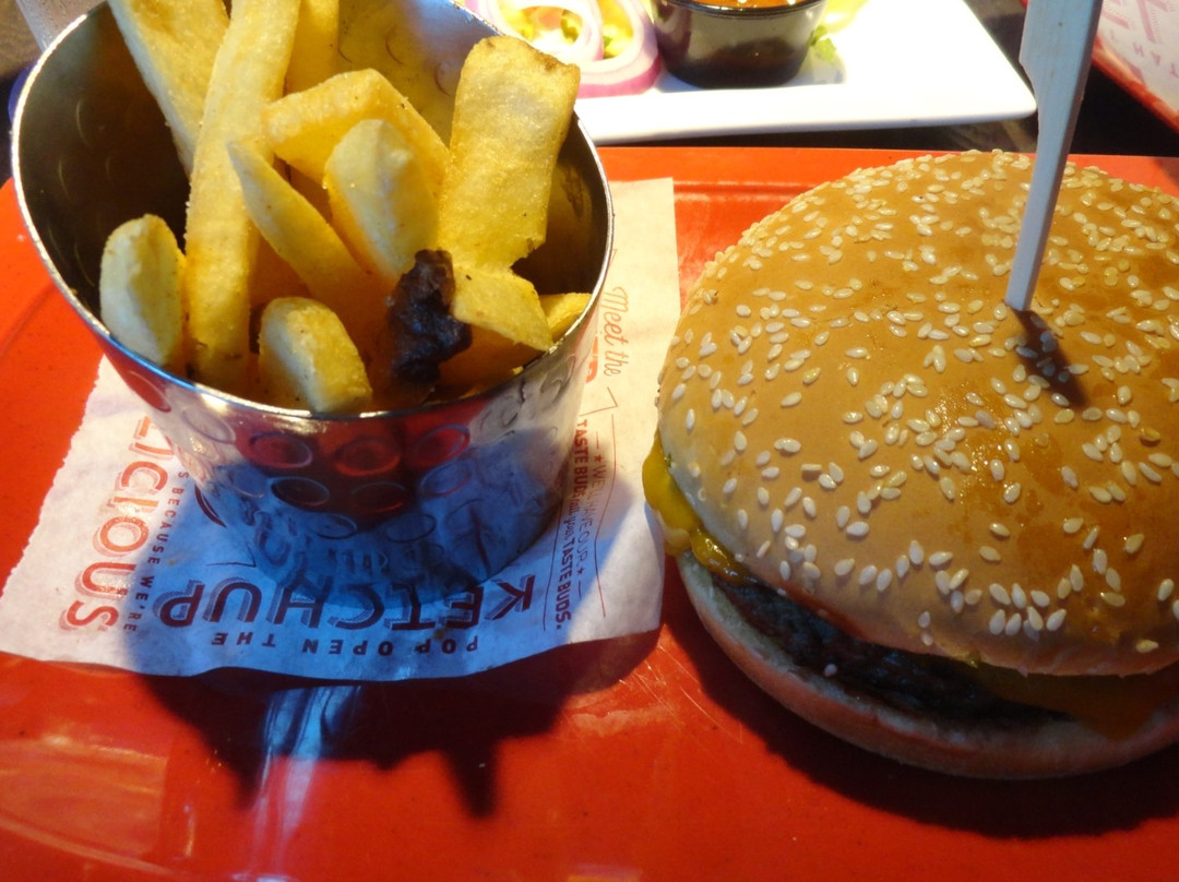 Loughman餐馆和美食-Red Robin Gourmet Burgers And Brews